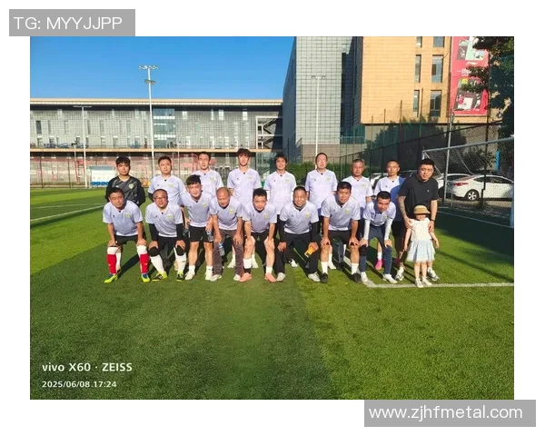 赛后复盘分析:北京足球队与杭州足球队状态对比及表现总结 赛后复盘分析:北京足球队与杭州足球队状态对比及表现总结