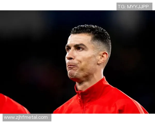 足球明星与C罗的偶遇瞬间引发的热议与感动