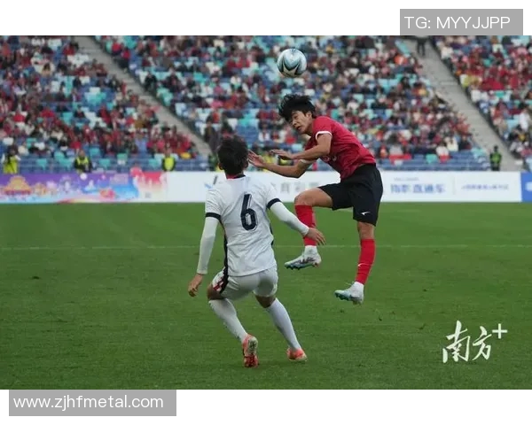 足球明星亲密互动瞬间揭秘他们的可爱摸头视频素材合集