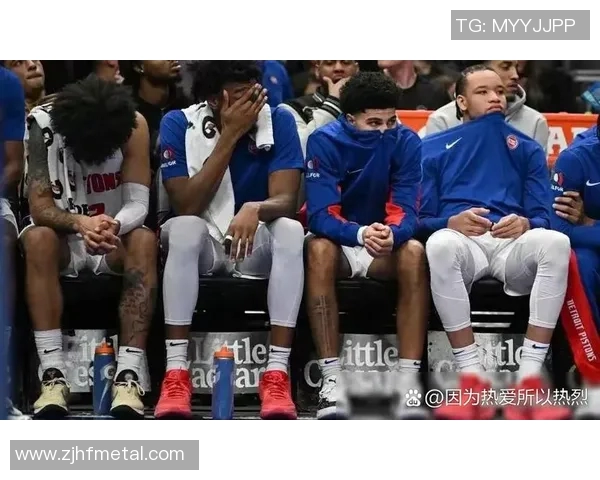 足球明星分享纸巾照片引发热议网友纷纷猜测背后故事与意义