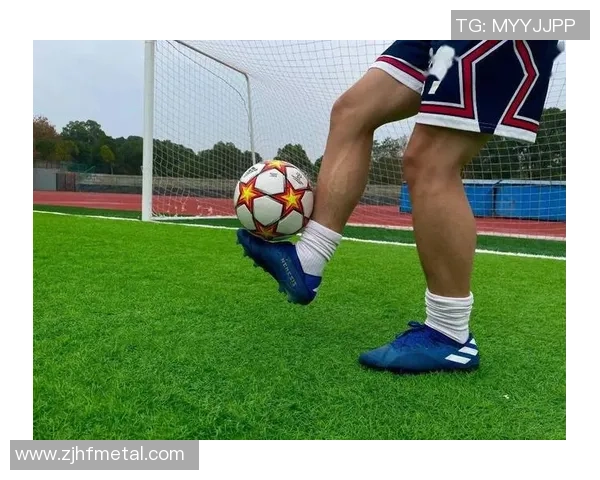 足球明星化身战士勇闯绿茵场展现无畏精神与团队合作的传奇故事