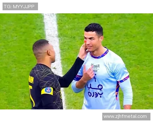 足球明星失恋瞬间大揭秘心碎时刻的真实写照与情感表达