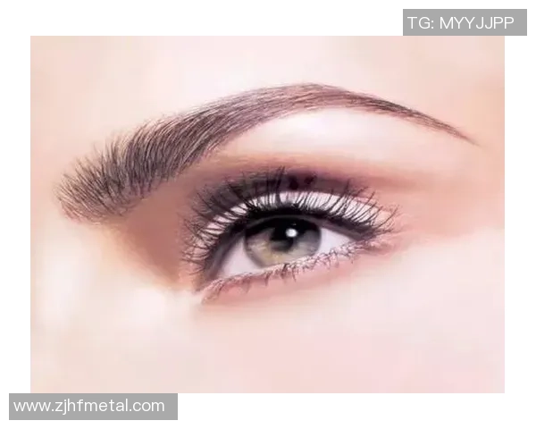 足球明星女球迷纹眉潮流解析与精彩图片分享