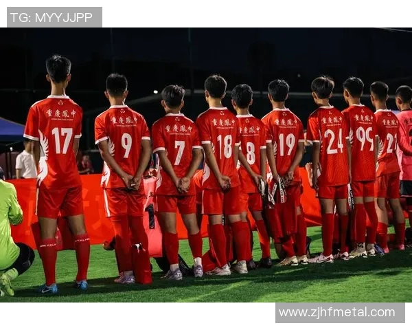 足球明星成名前的奋斗历程与不同职业经历揭秘