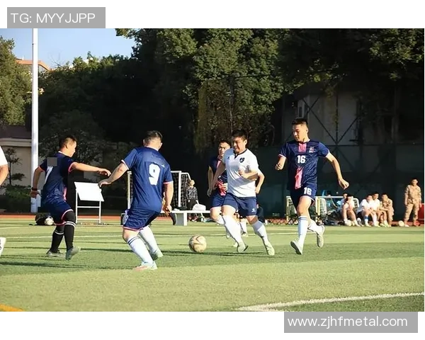 足球明星拼接壁纸图片展现绿茵场上的传奇瞬间与球技魅力的完美结合