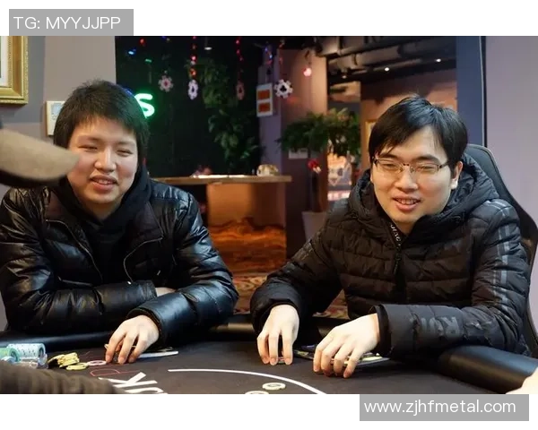 足球明星挑战德州扑克精彩对决视频揭晓技巧与策略的完美结合 足球明星挑战德州扑克精彩对决视频揭晓技巧与策略的完美结合