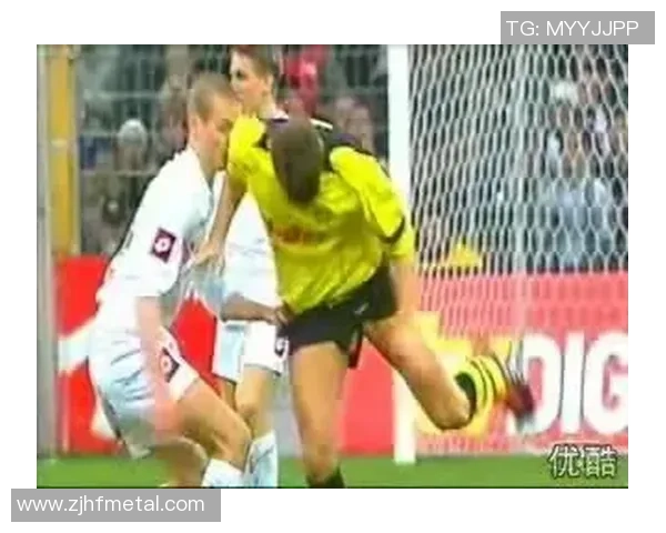 足球明星的经典动作解析与技巧展示让你领略球场魅力