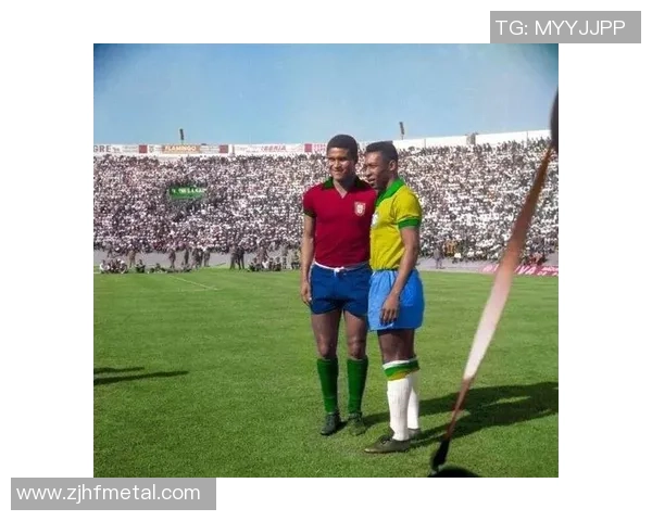 足球明星签名照片的珍贵收藏与背后的故事分享