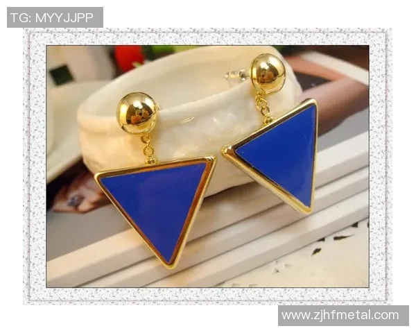 足球明星耳饰时尚潮流解析与搭配技巧分享