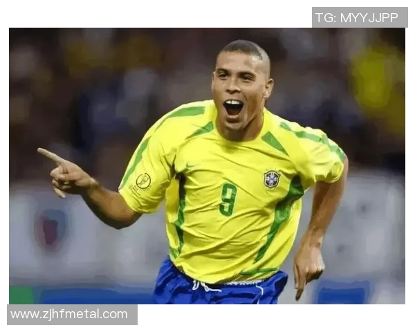 足球明星罗纳尔多的传奇之路与两位巨星的辉煌成就解析